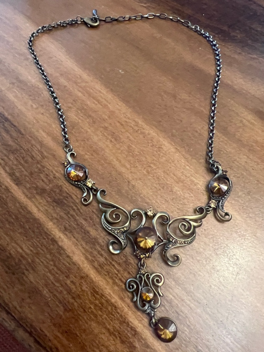Vintage Women's Amulet necklace with Amber Crystals